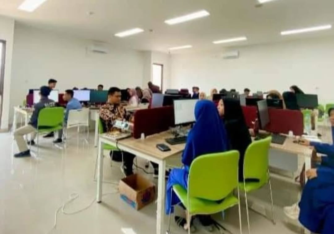 Mahasiswa STAIN Majene Dapatkan Pembekalan Menulis Karya Tulis Ilmiah Melalui Pelatihan Akademik