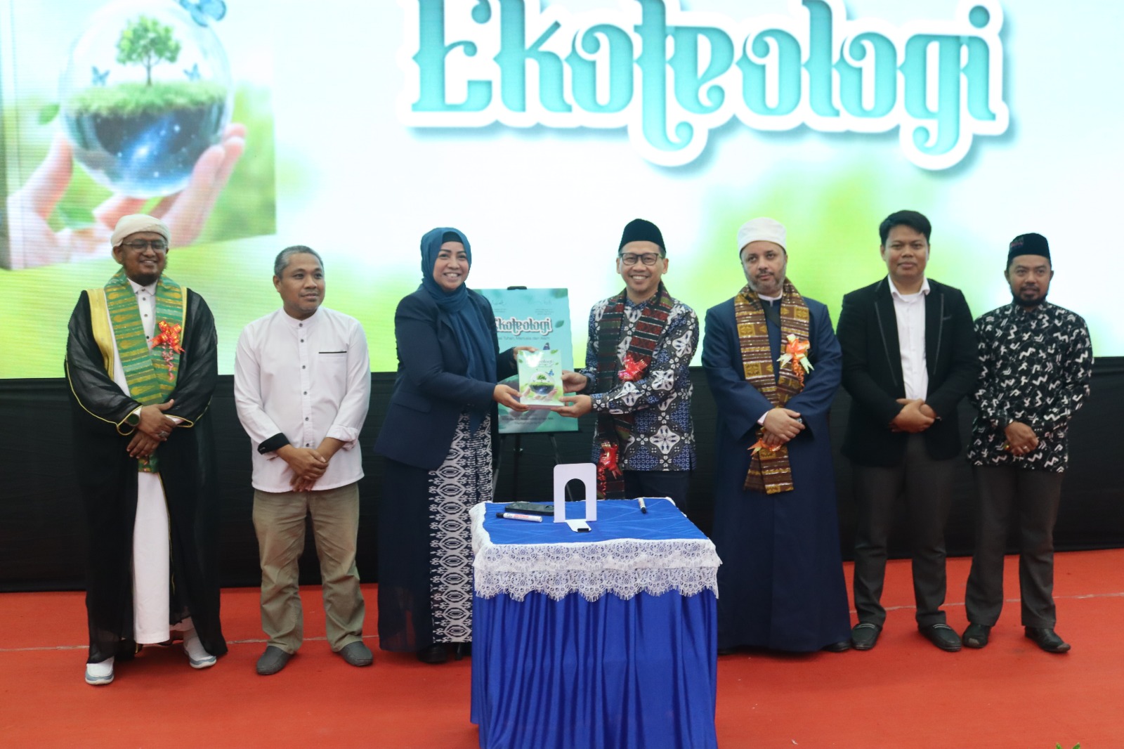 STAIN MAJENE LAUNCHING BUKU