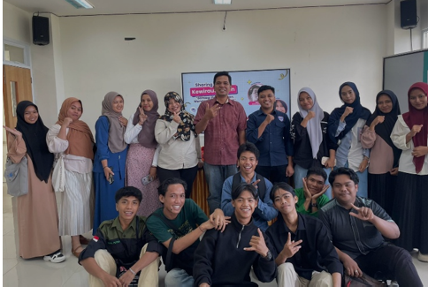 Mahasiswa STAIN Majene Antusias Ikuti Sharing Session Kewirausahaan, Dua Praktisi Muda Bagikan Pengalaman Nyata di Dunia Usaha